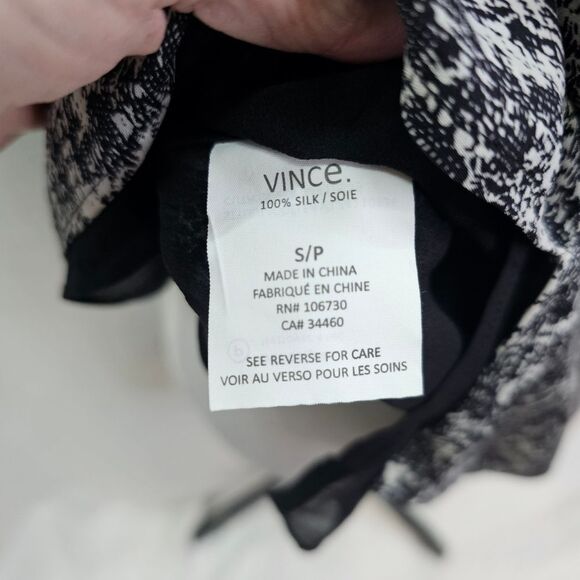 Vince Black Abstract Print Burnout Silk Sleeveless Top Size Small - Picture 6 of 8